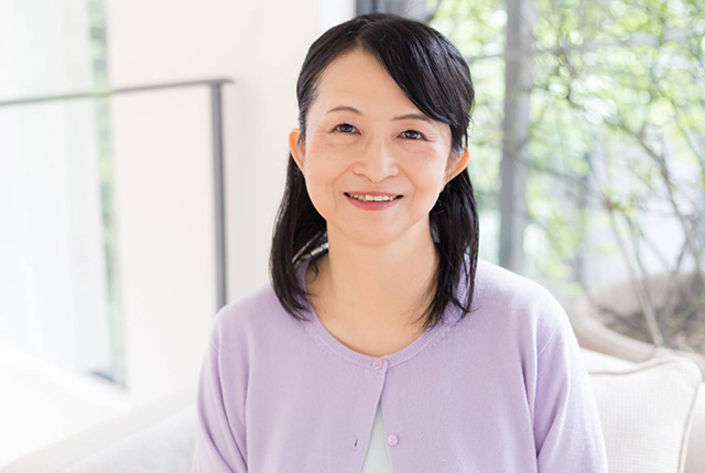 笑顔の女性